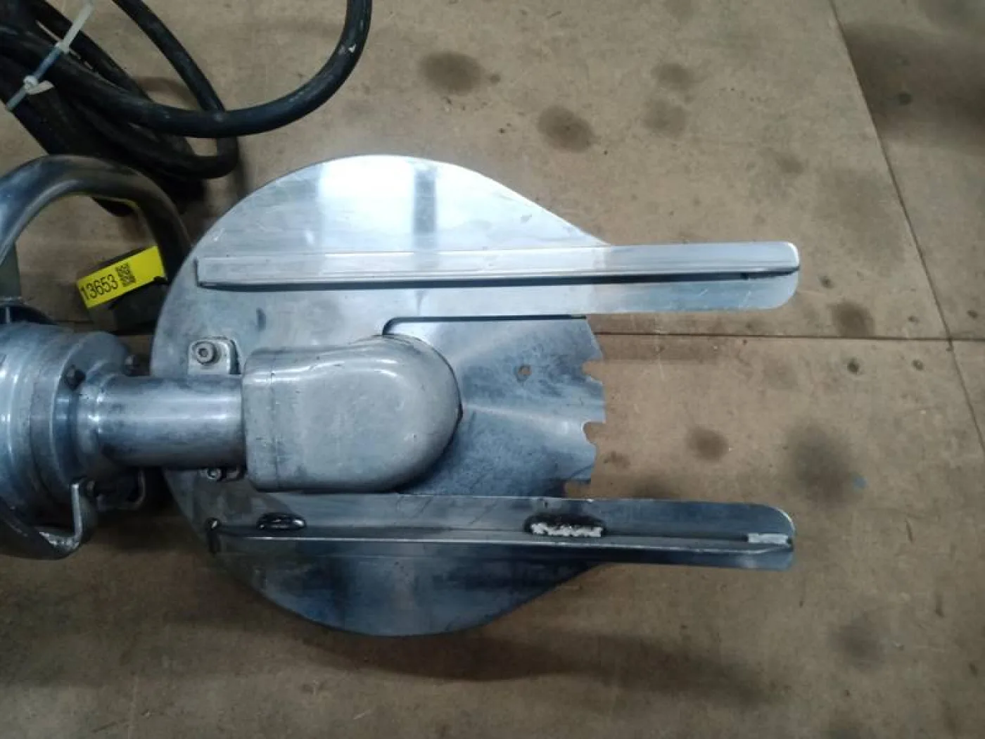 Circular saw for legs and horns - 7