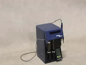 Hamilton Microlab 1000 diluter/dispenser met twee spuiten 25 mL en 2,5 mL