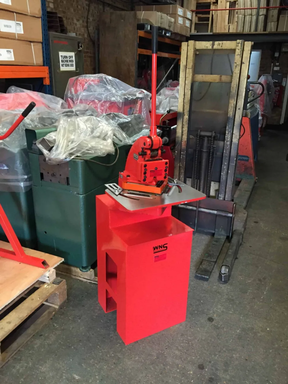 WNS Corner Notcher 150mm - WNS - W. Neal Services Ltd