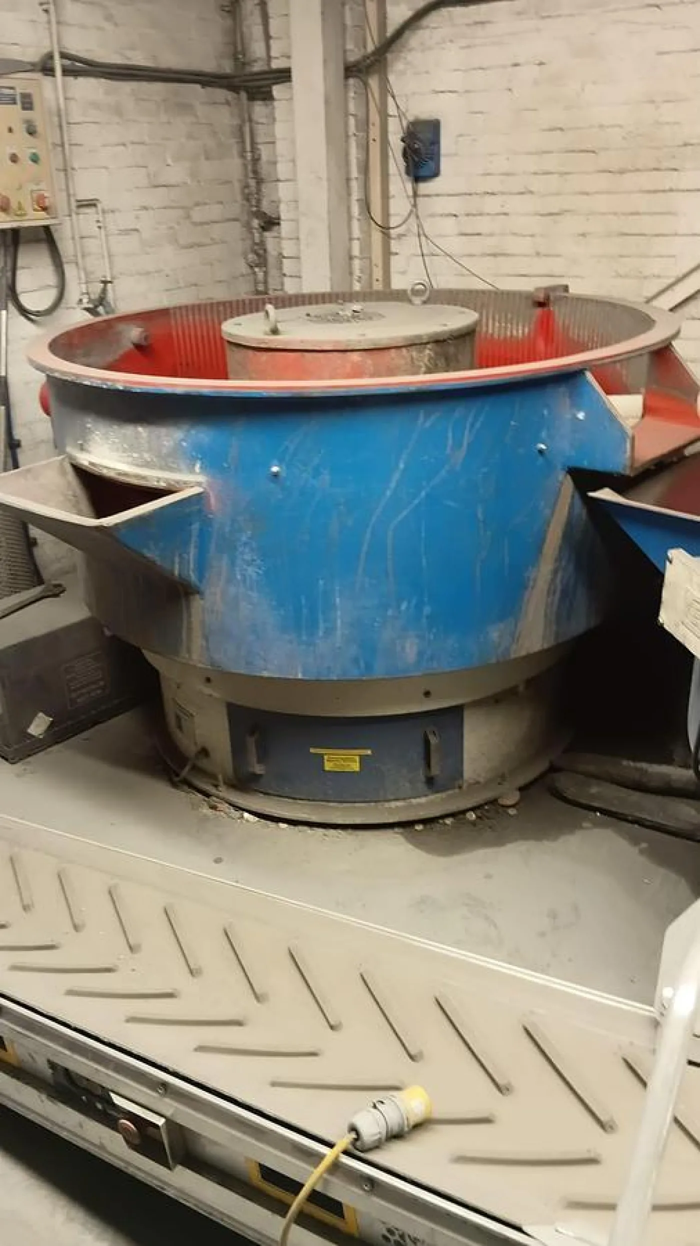 Erba Machinery EVK-500 Surface Cleaning Machine & Vibratory Maize Dryer 500L Industrial Finishing Line - 1