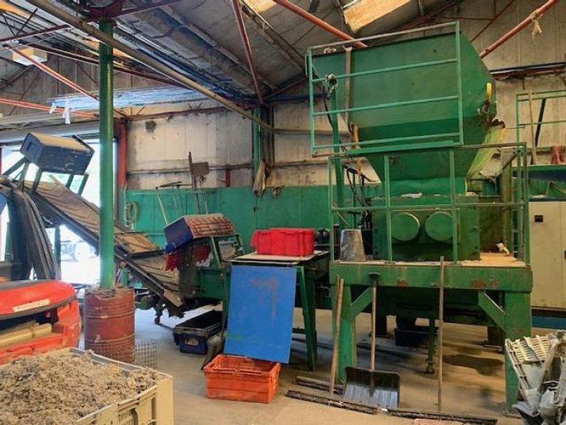 Twin-shaft Shredder W/Ram Feed