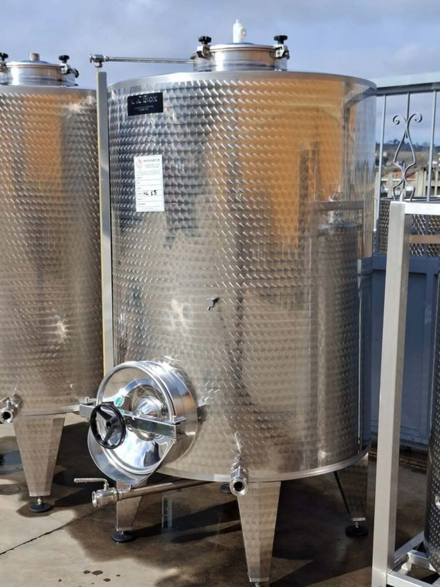 STAINLESS STEEL TANK L.A. INOX, CAPACITY 1500 LITERS, STORAGE/VINIFICATION MODEL CONICAL BOTTOM, SECON HAND EQUIPMENT - 5