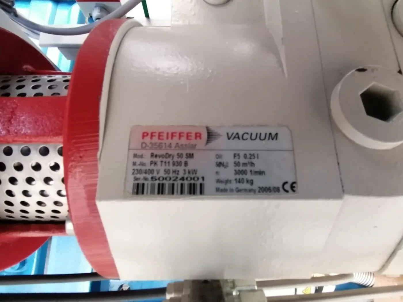 Pfeiffer Revodry 50 SM/ HRH-300 (incl booster) - Vacuum pump - 6