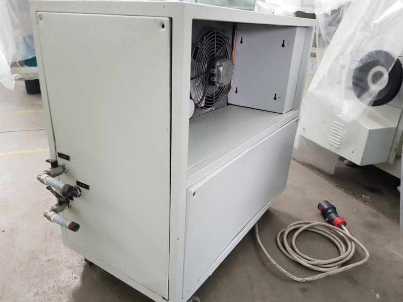 UNITÀ REFRIGERATORE CHILLER