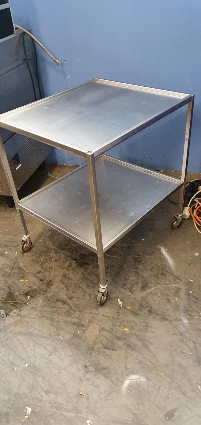 Intrumentierwagen / Majo table (Gebraucht, sehr gut)