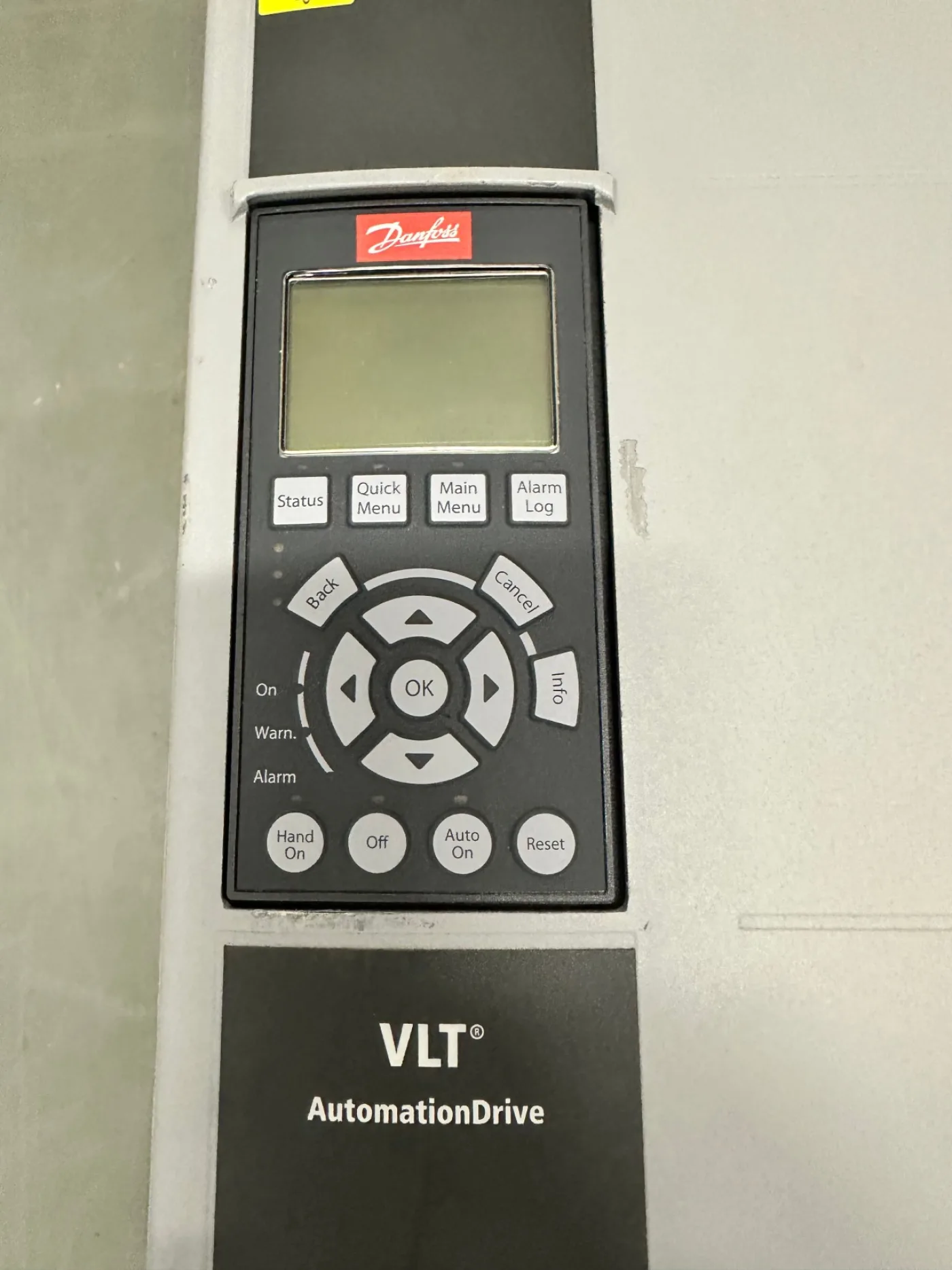 Danfoss Frequenzumrichter VLT® AutomationDrive FC-301 - 1