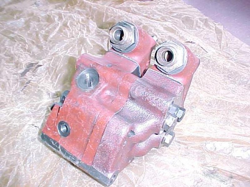 FUEL SUPPLY PUMP NEW DEUTZ BAM528