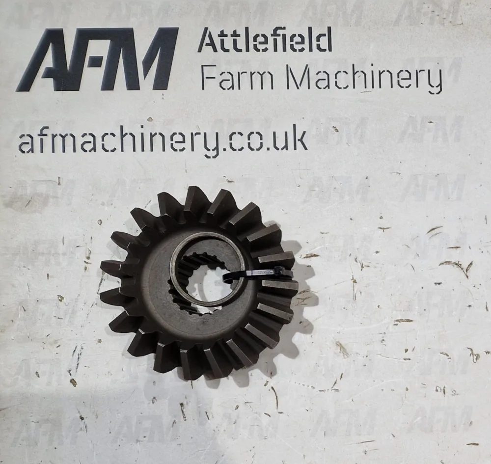 McConnel Gear &amp; Spacer 19 Tooth SR20 Centre Gearbox- 00770729