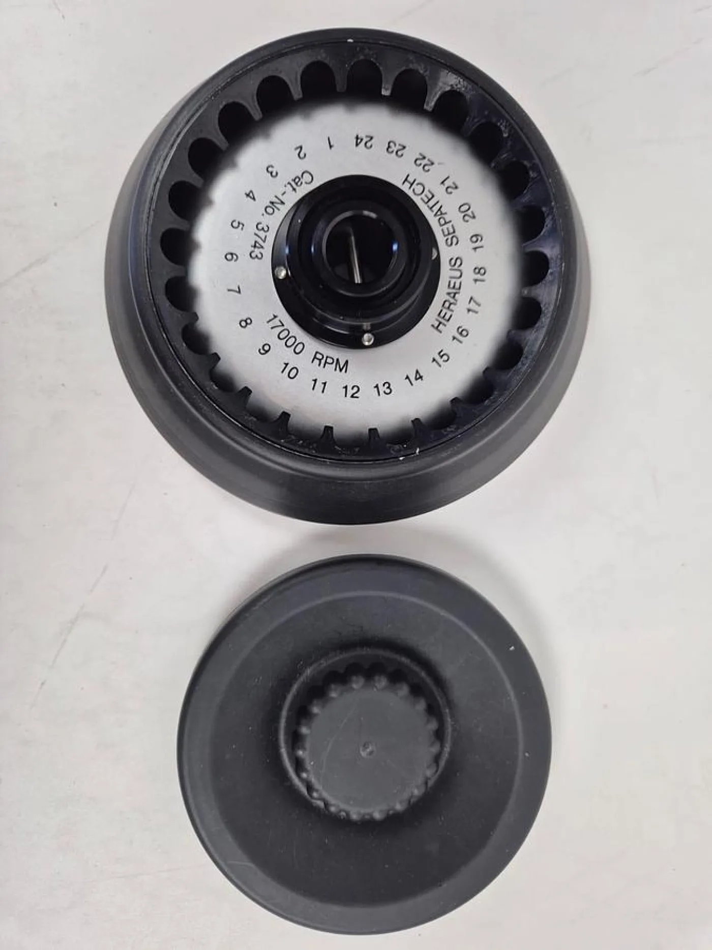 Heraeus Sepatech 3743 Centrifuge Rotor - 1