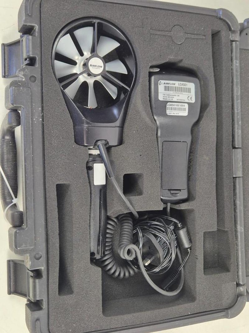 TSI Airflow LCA501 Rotating Vane Anemometer in Case