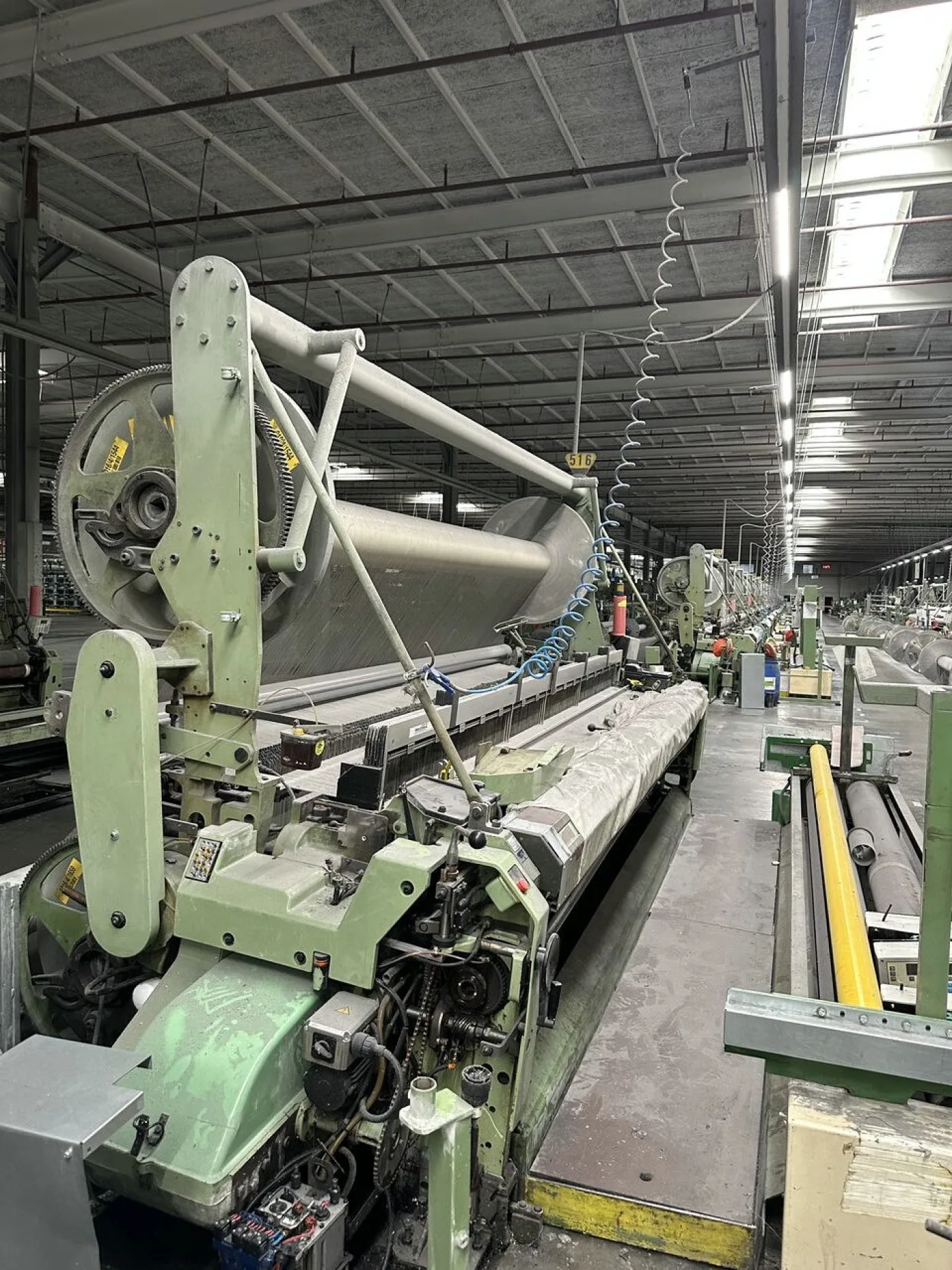 16x Sulzer - P7100 P 430 N1 EP D1 projectile weaving looms - 2