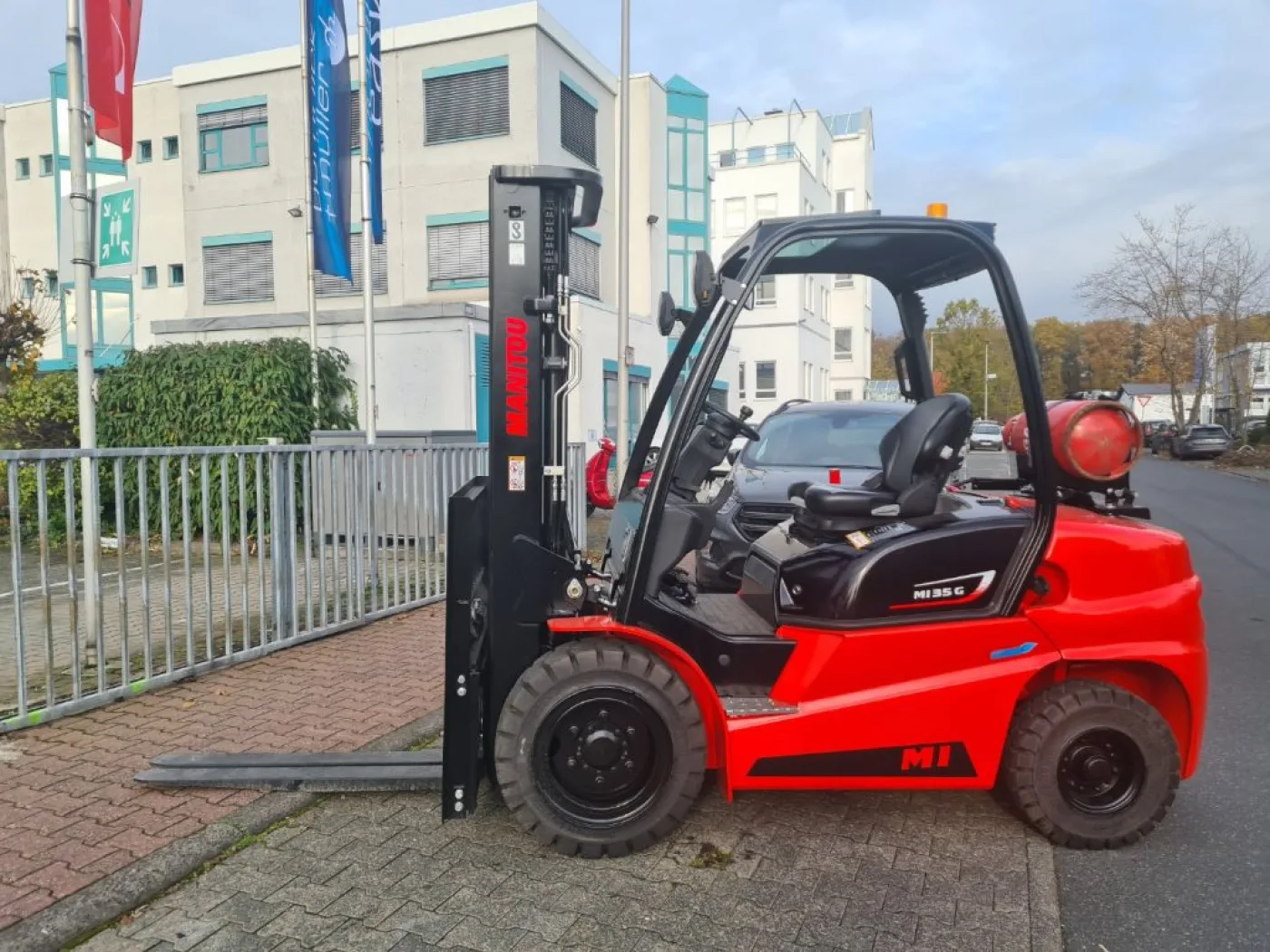 Manitou MI 35 Gas Triplex - 4