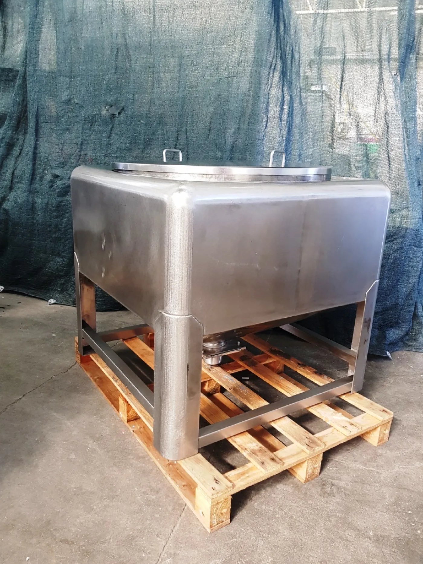 SERBATOIO IBC PER POLVERI - 1