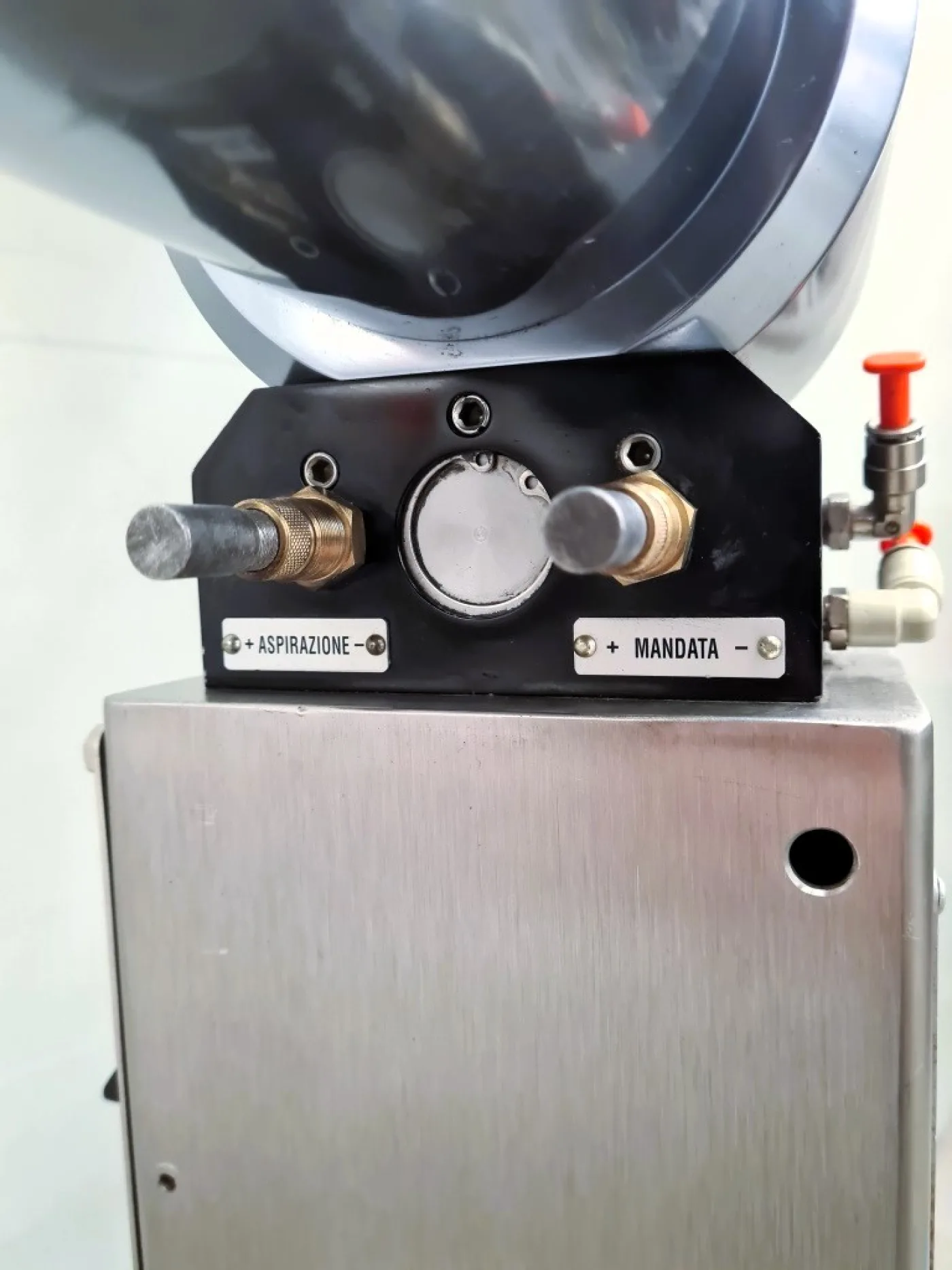 DOSATRICE PER LIQUIDI – TECNOFLUSS – MOD. VM300 - 6