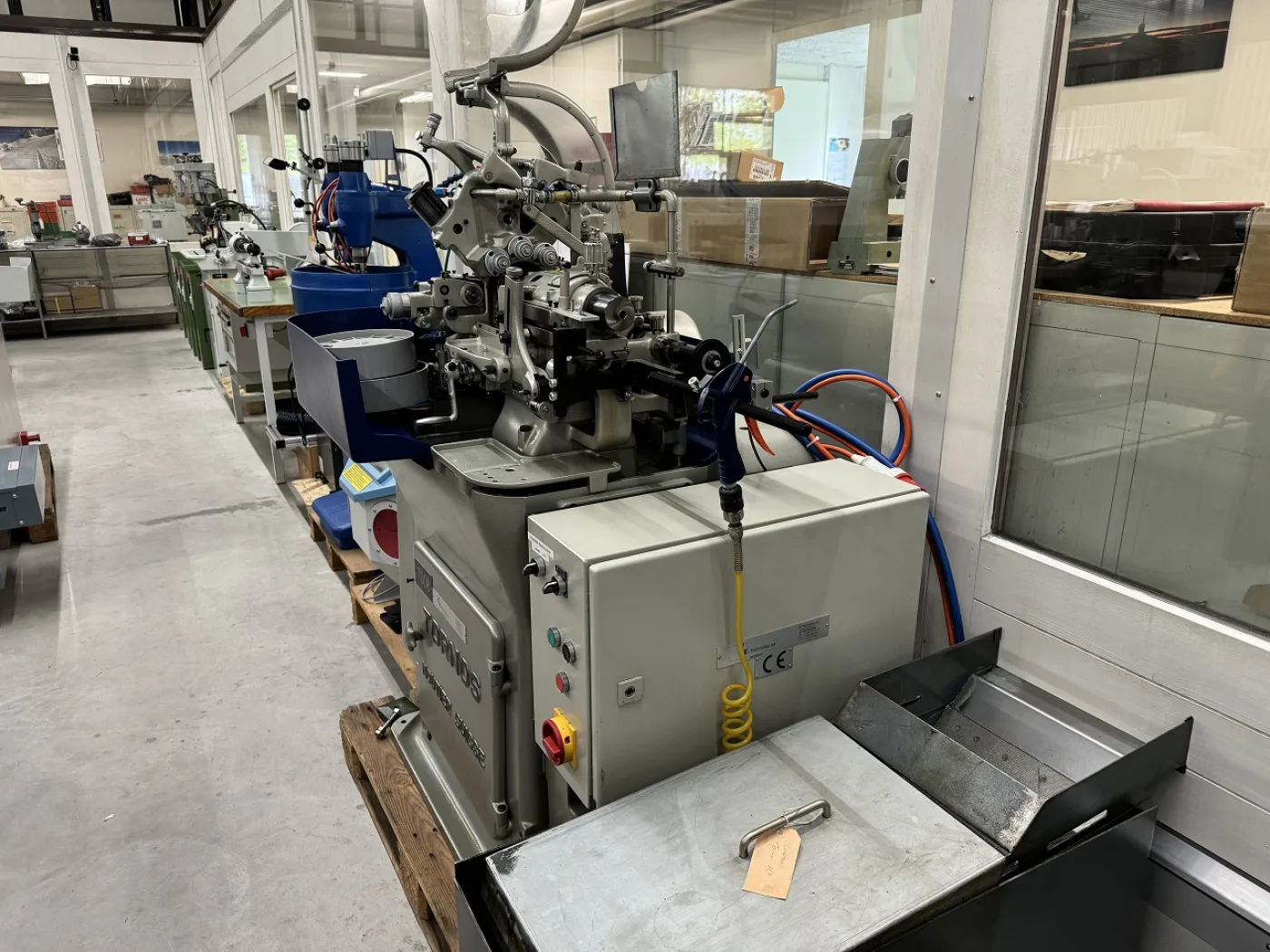 TOUR AUTOMATIQUE A DECOLLETER “TORNOS” TYPE M-7 - 6