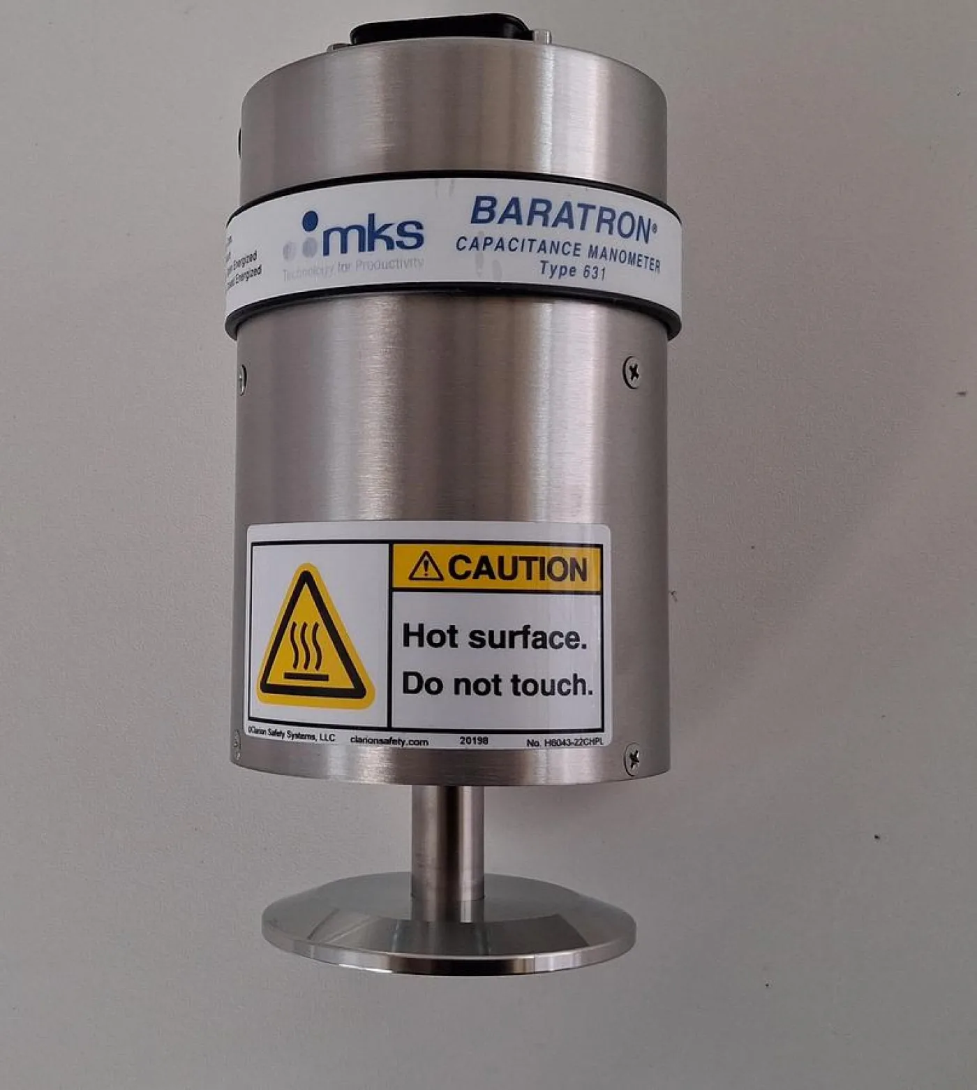 MKS Baratron® Type 631F11MNFH Capacitance Manometer Vacuum Pressure Transducer – New - 1