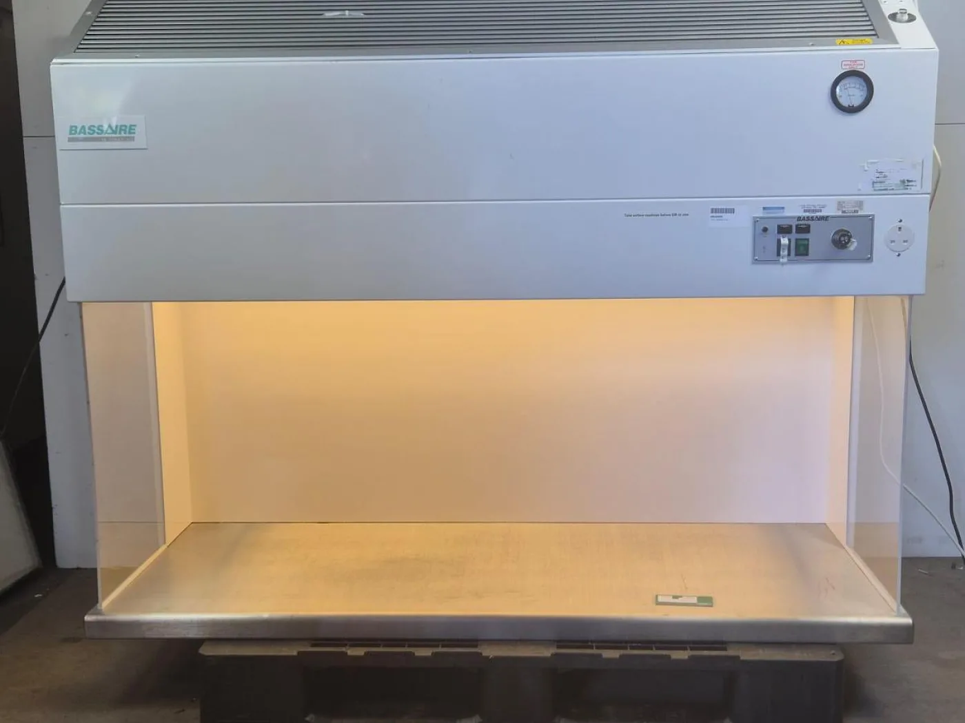 Basair P Laminar flow Safety Cabinet - 1