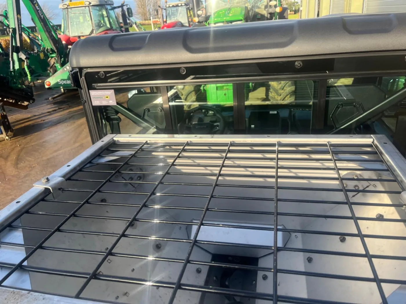 Helixx UTV Spreader - 6