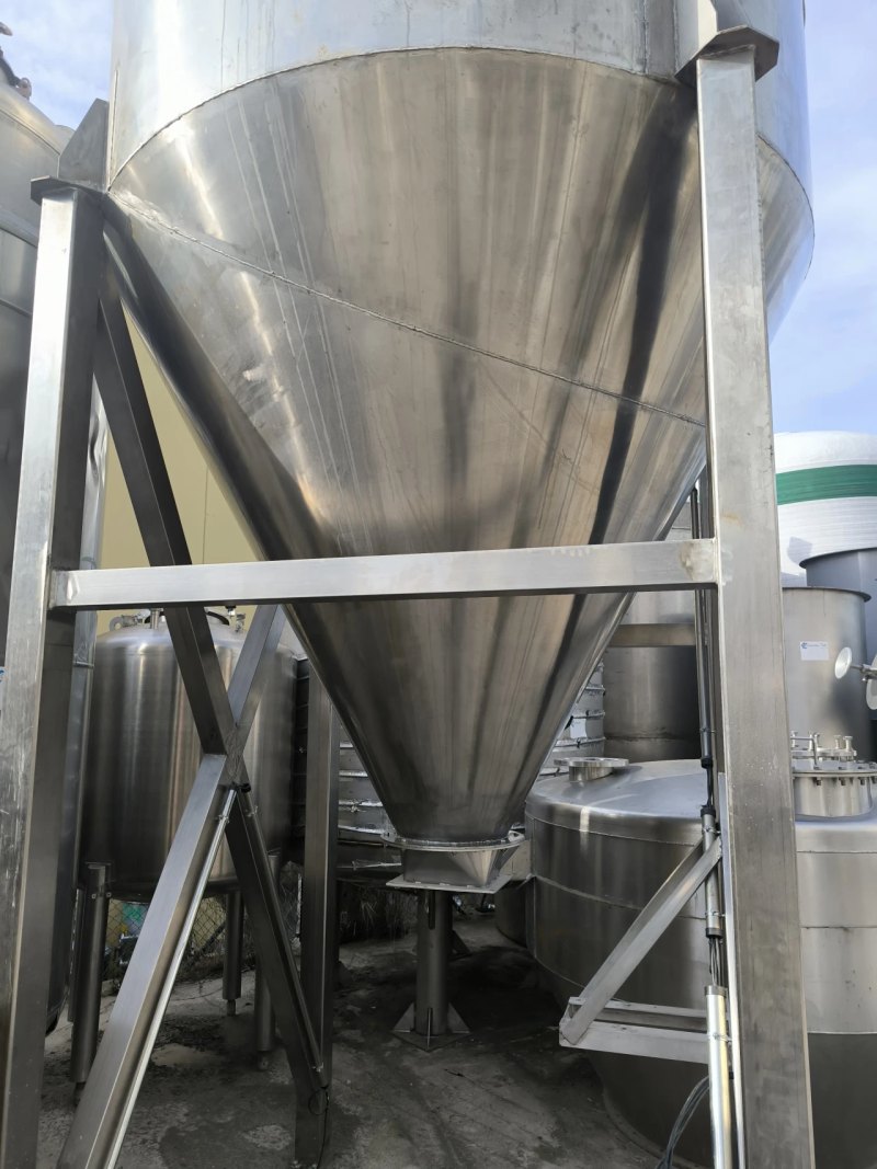 VERTICAL STAINLESS STEEL SOLIDS TANK 11,000 LITRES WITH LOAD CELLS