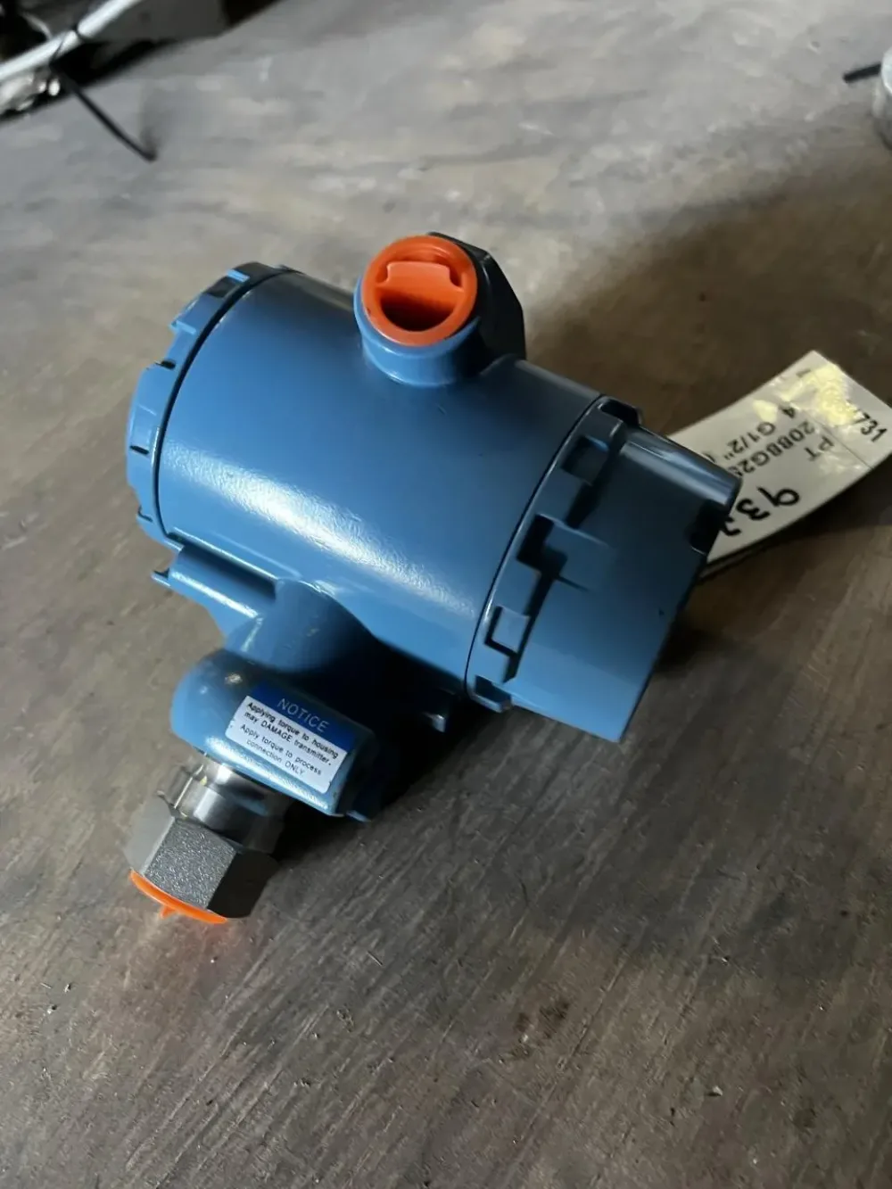PRESSURE GAUGE C7048