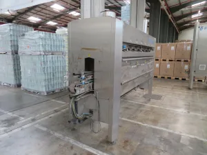 Fuji Seal Europe BV Fuji Seal Heat Shrink Tunnel - Flasche Sleever Line