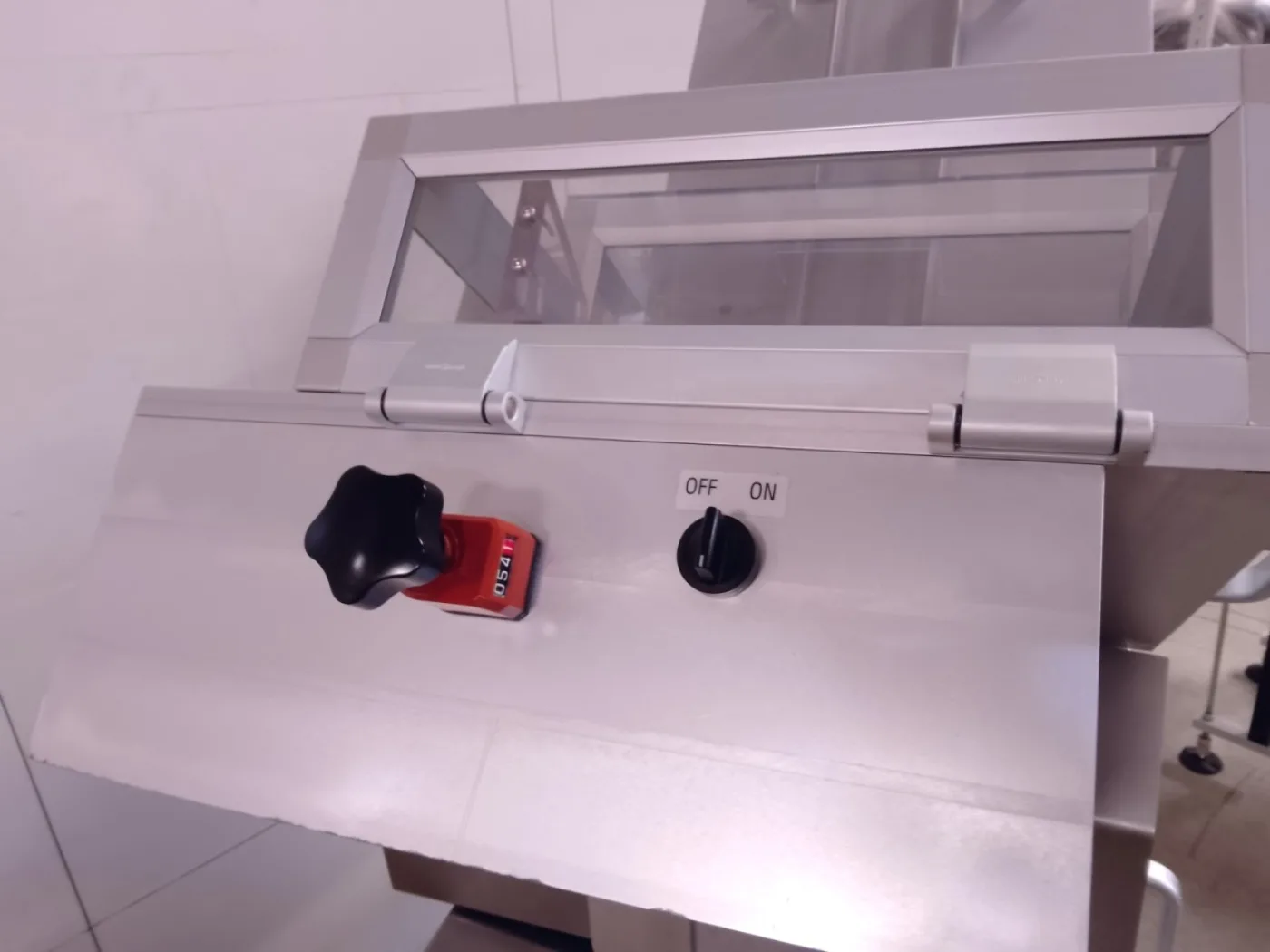 DEBLISTERATRICE DA BANCO – ICS AUTOMAZIONE – MOD. DBR C45 - 8
