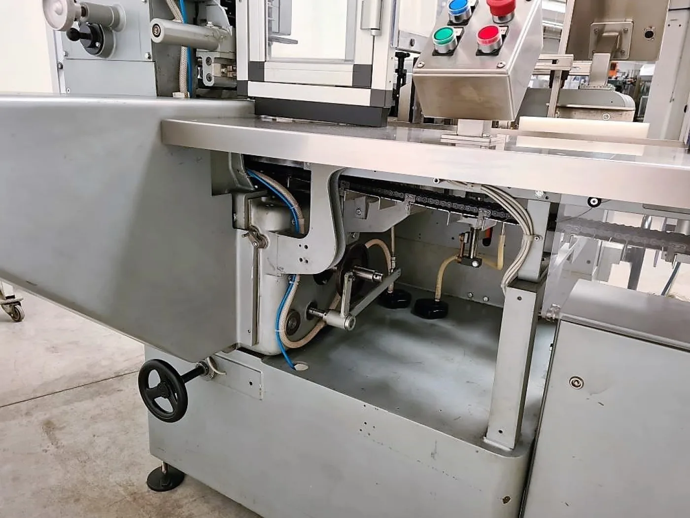 ASTUCCIATRICE AUTOMATICA ORIZZONTALE – CAM-APRIL FARMA – MOD.P2R - 2