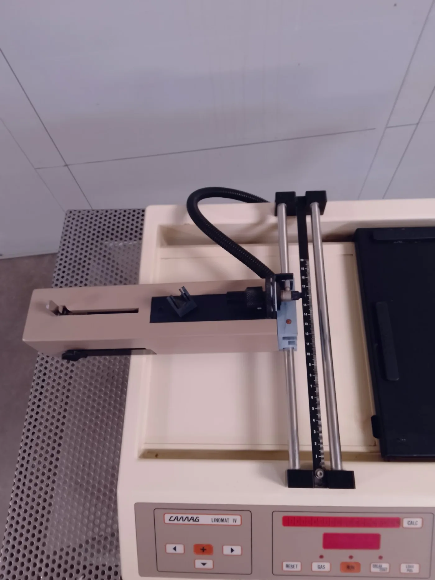 CAMPIONATORE AUTOMATICO PER PIASTRINE – CAMAG – MOD. LINOMAT IV - 5