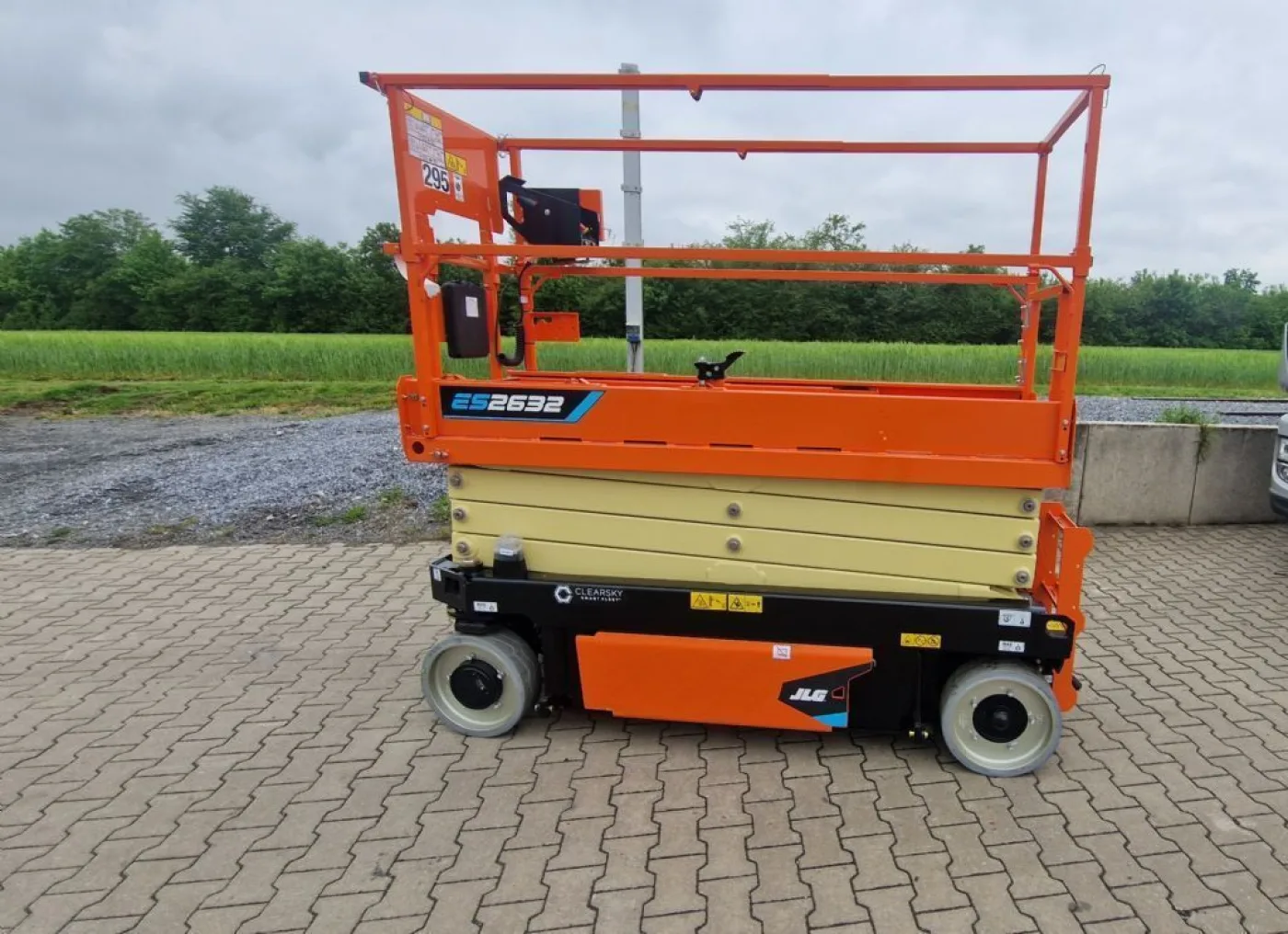JLG ES2632 - 1