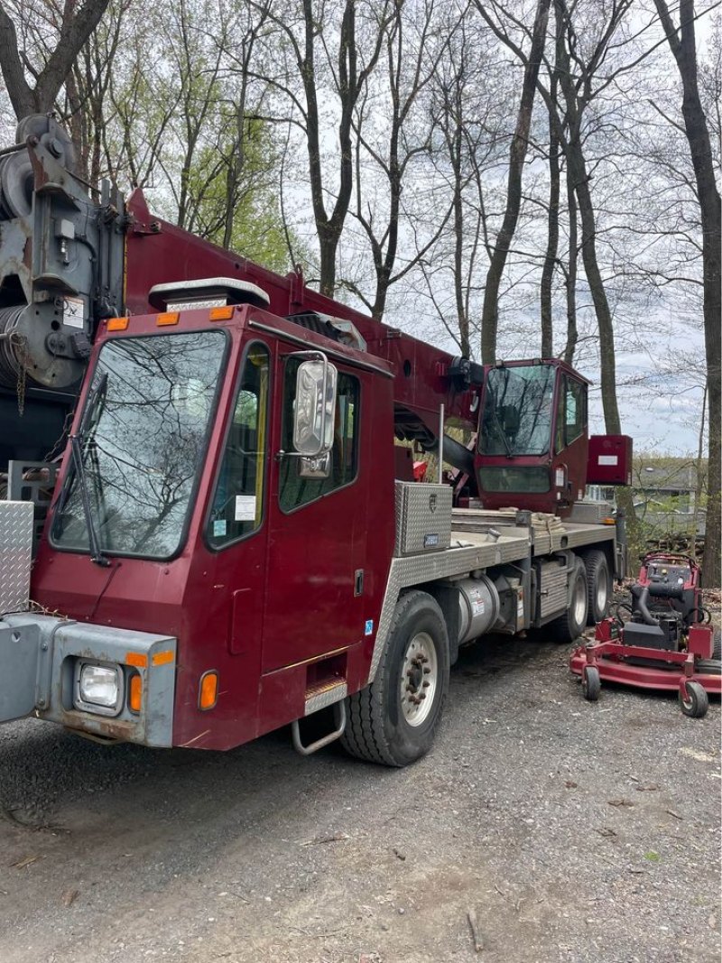 Demag AC 700 Mobile Crane