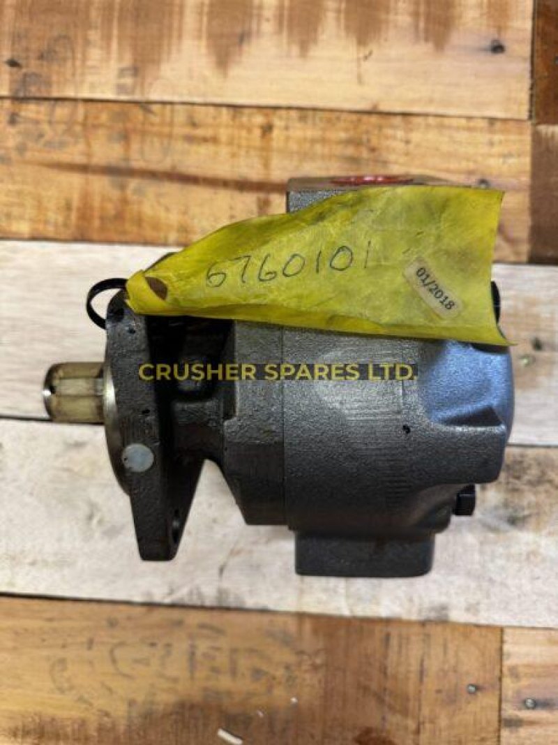 6760101 | Hydraulic Pump | Powerscreen® |