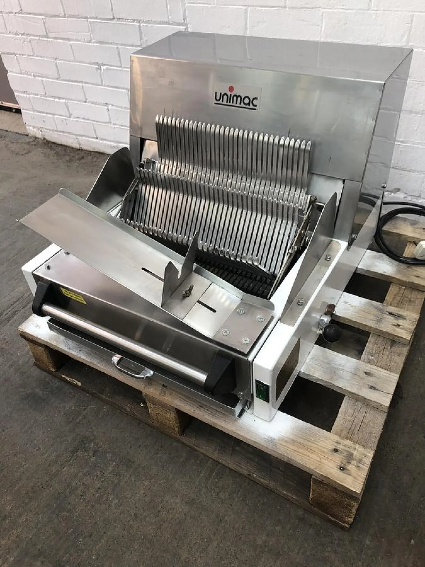 Unimac BS15 12mm Bread Slicer - 3