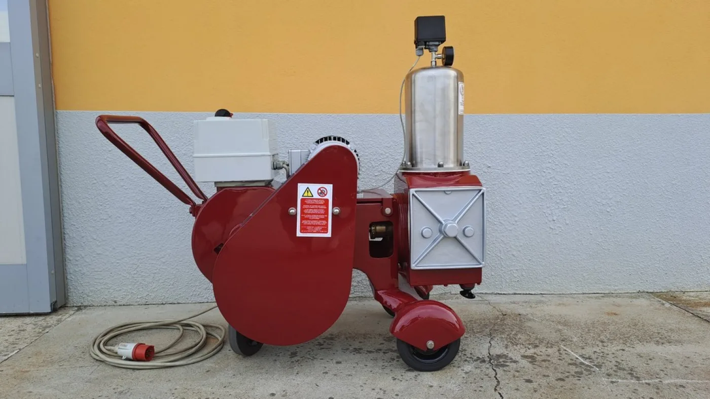 PISTON PUMP AMBROSI MOD. 200HL, SINGLE-CYLINDER, BRONZE BODY PUMP, SECOND-HAND MACHINE - 2