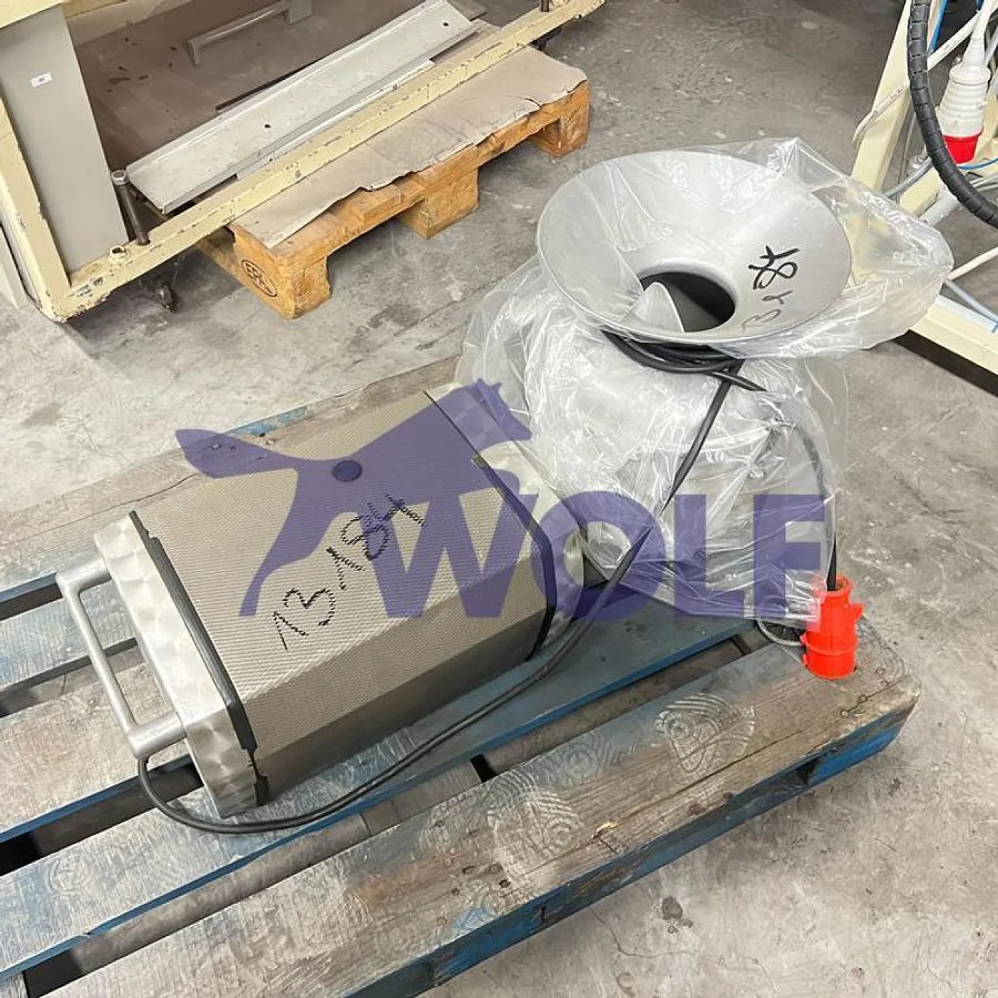 Nussreibe ALEXANDERWERK - Type GKM mit Aluminumgehäuse. - 1