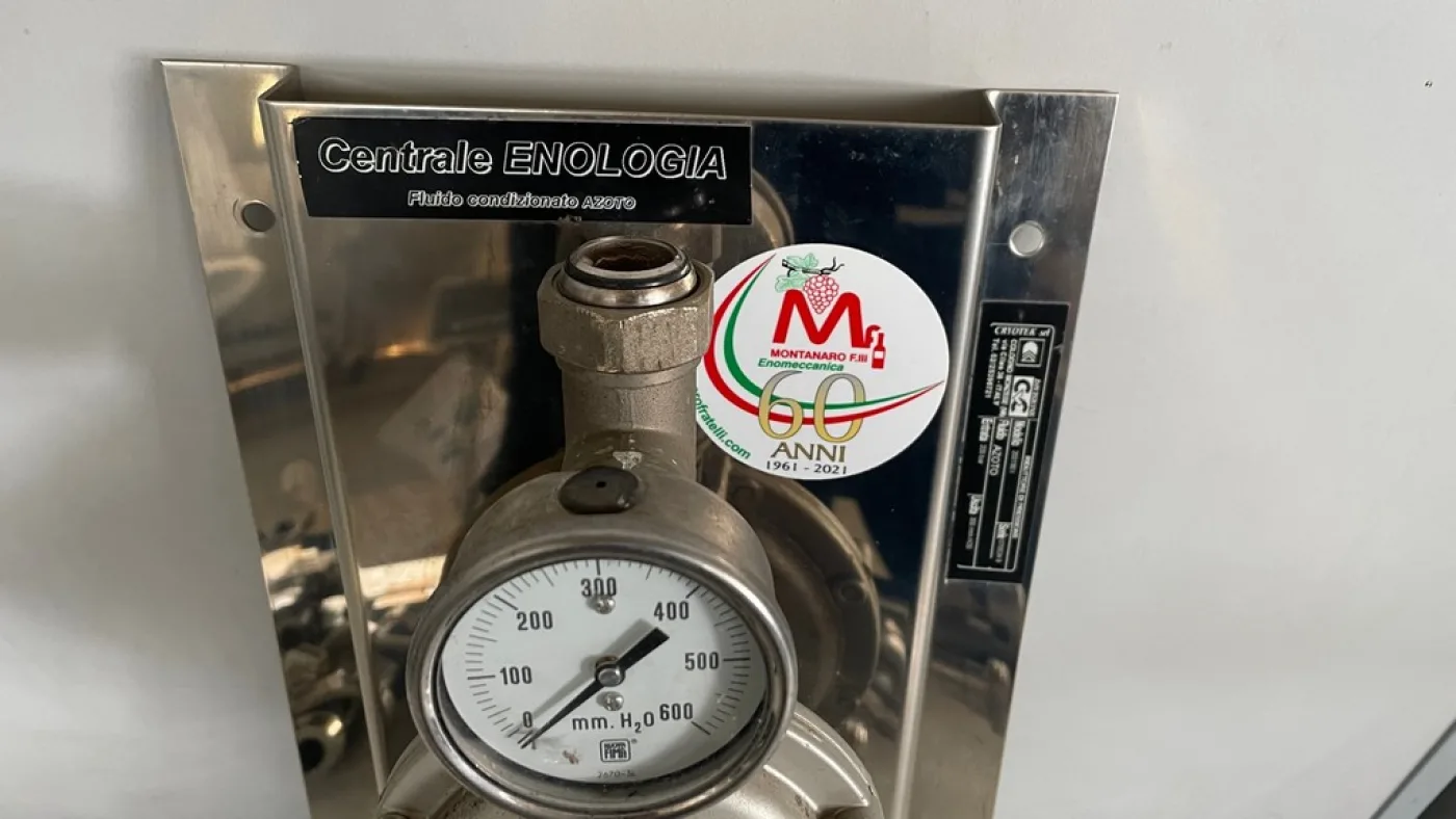 DOUBLE STAGE NITROGEN GAS DISTRIBUTION UNIT COMPLETE WITH MANIFOLD FOR CONNECTION TO THE TANKS, SECOND-HAND EQUIPMENT - 3