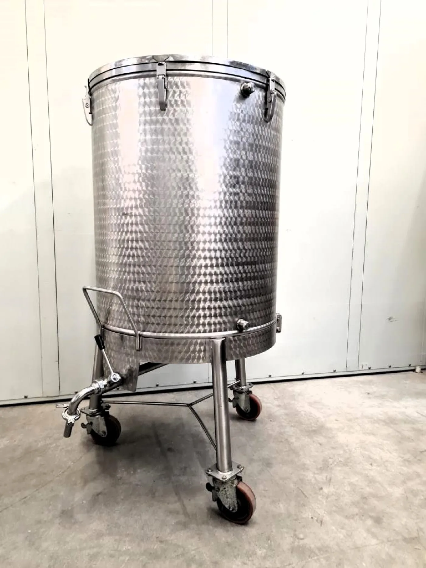 SERBATOIO ACCIAIO INOX 300 L - 1