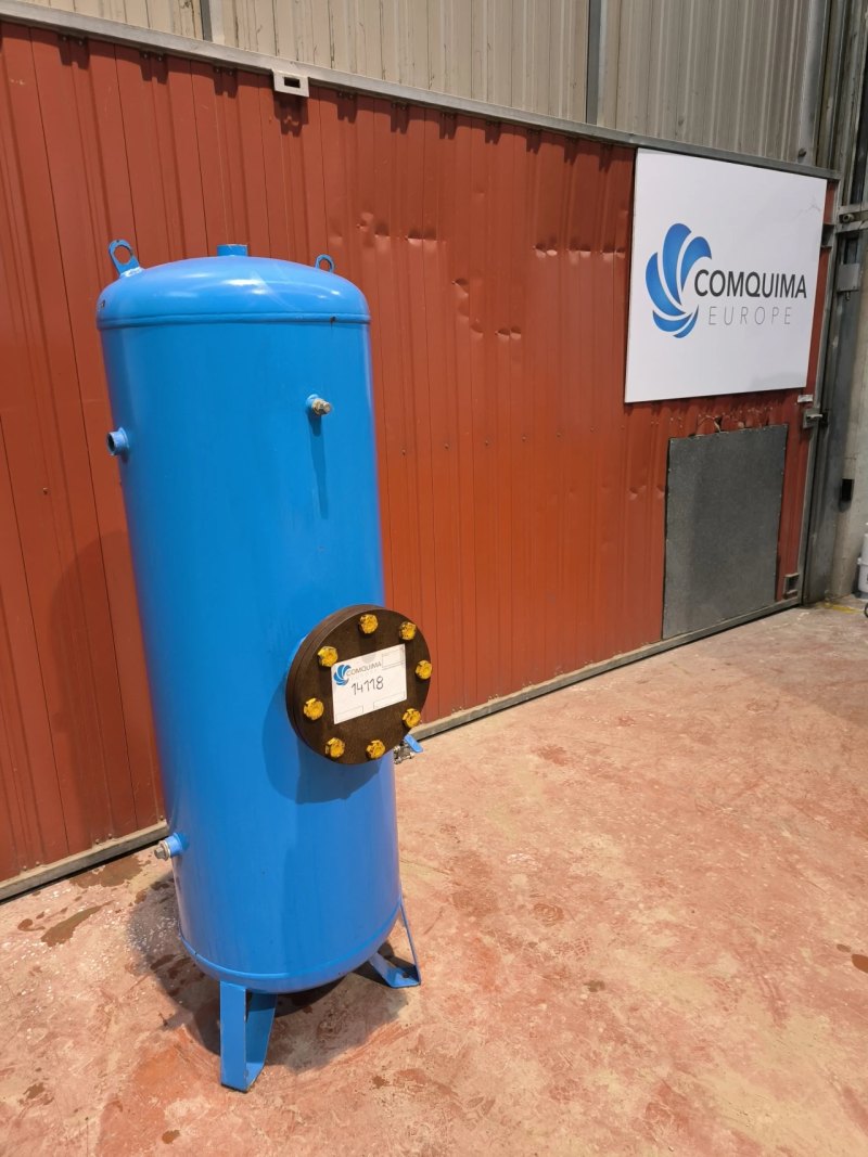 VERTICAL IRON AIR RECEIVER 240 LITRES