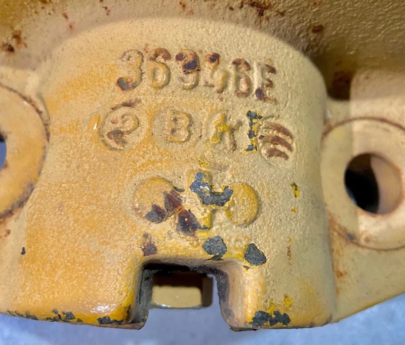 Laufrolle / Trackroller Doppelflansch für Komatsu D 65