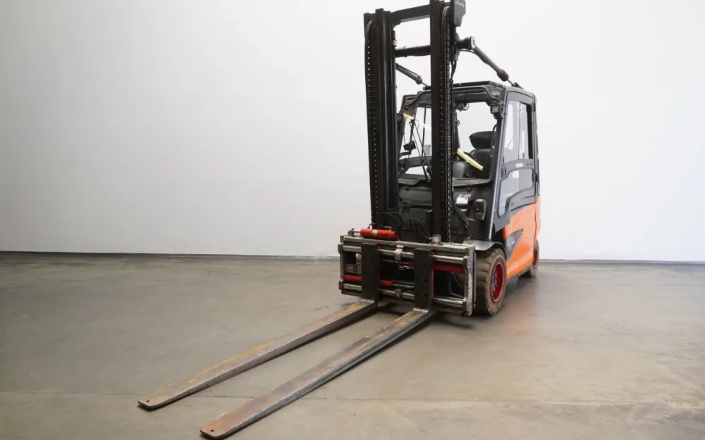 Frontstapler Linde E 45/600 HL 388 (2017)