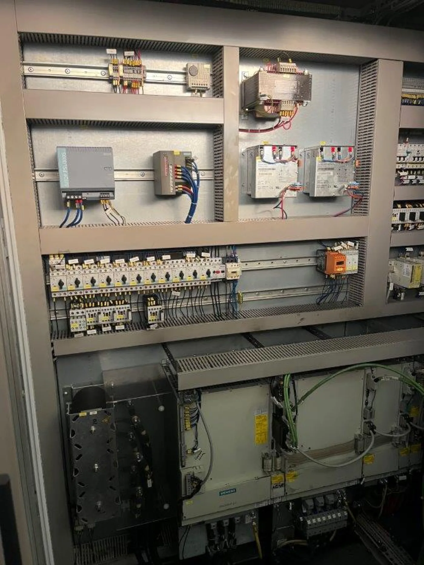 CNC Gear Grinding Machine – GLEASON PFAUTER P800G - 3