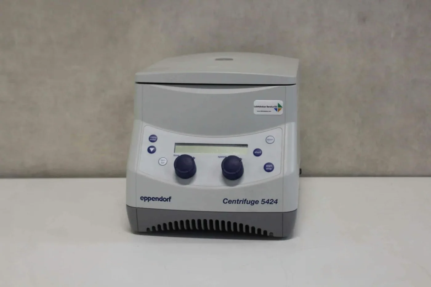 Eppendorf 5424 Centrifuge - 1