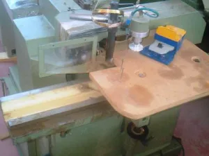 INTESTATRICE FRESATRICE FORATRICE PADE MOD. 1000