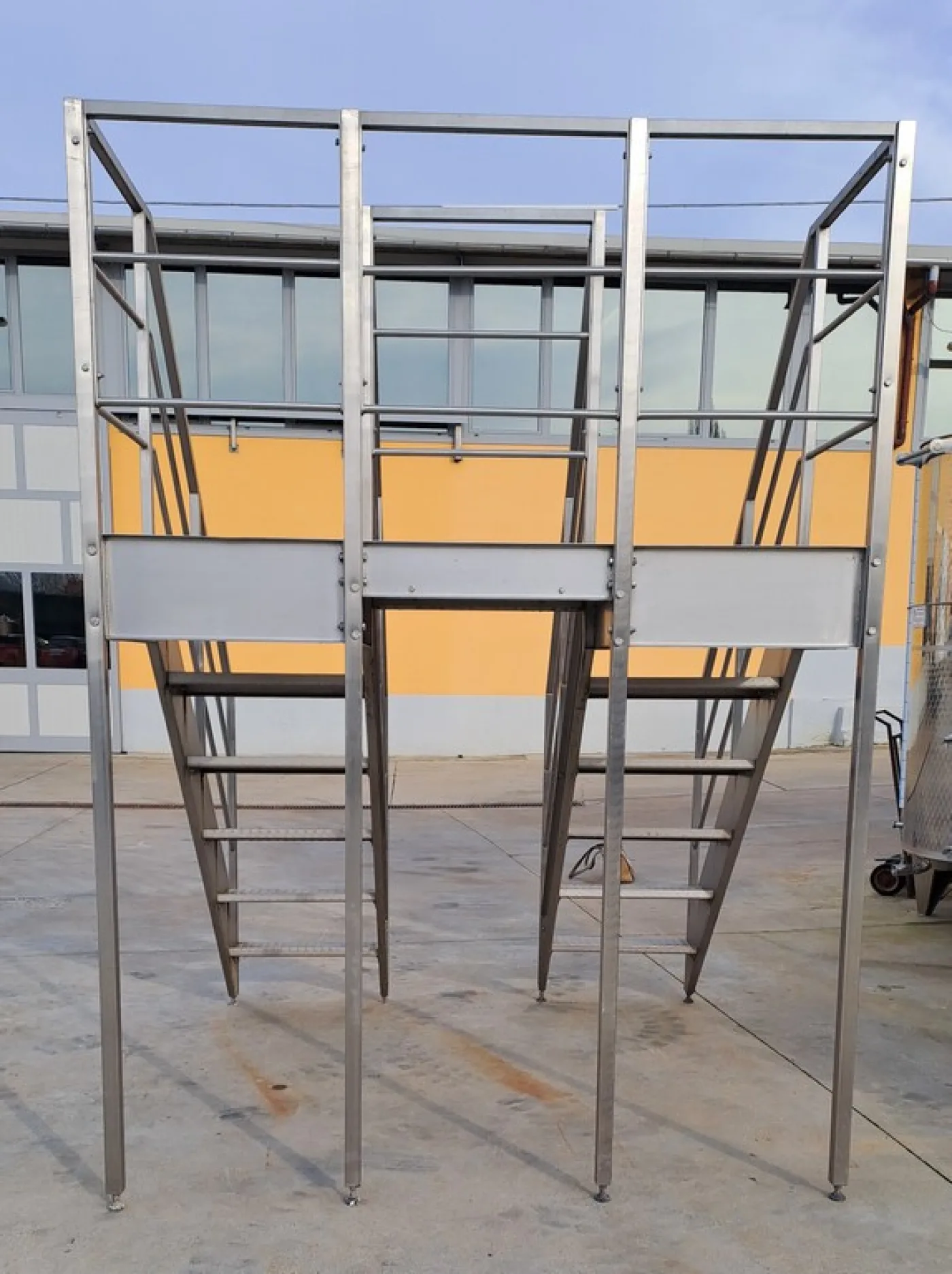 STAINLESS STEEL LADDER WITH SIX STEPS, SECOND-HAND EQUIPMENT - 2