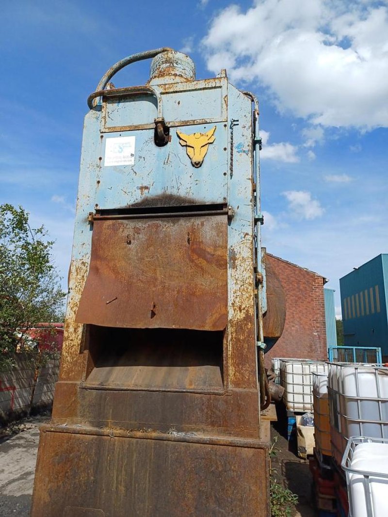 Taurus 600 Shear Metal Baler
