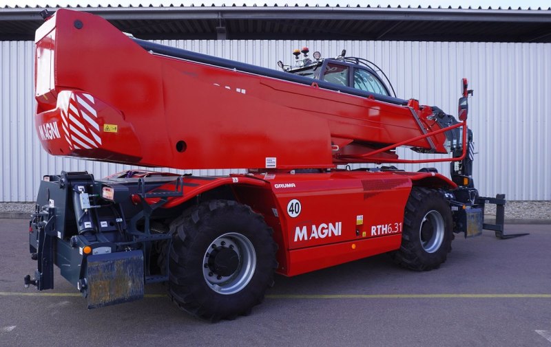Teleskopstapler Magni RTH 6.31 - FÄLLKRAN (2025)