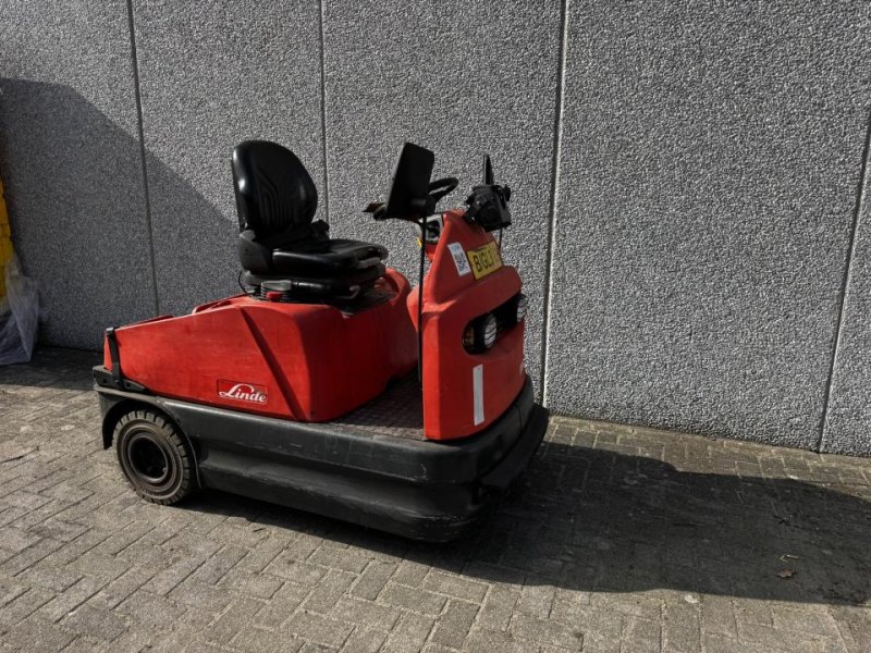 2004 Linde Tow Tractor