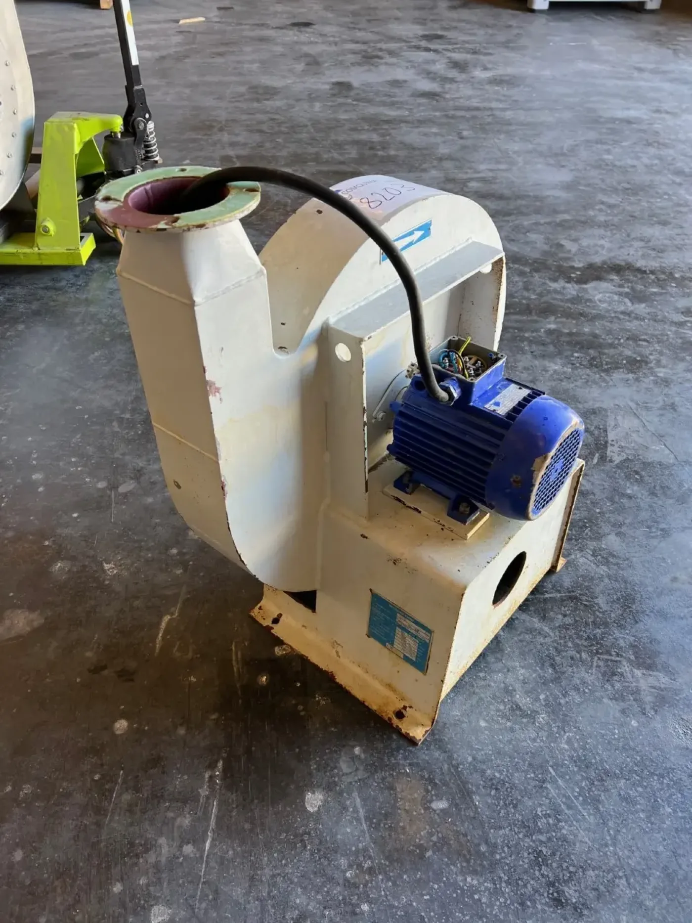 USED RADIAL MXE 031-000530 INDUSTRIAL FAN - 1
