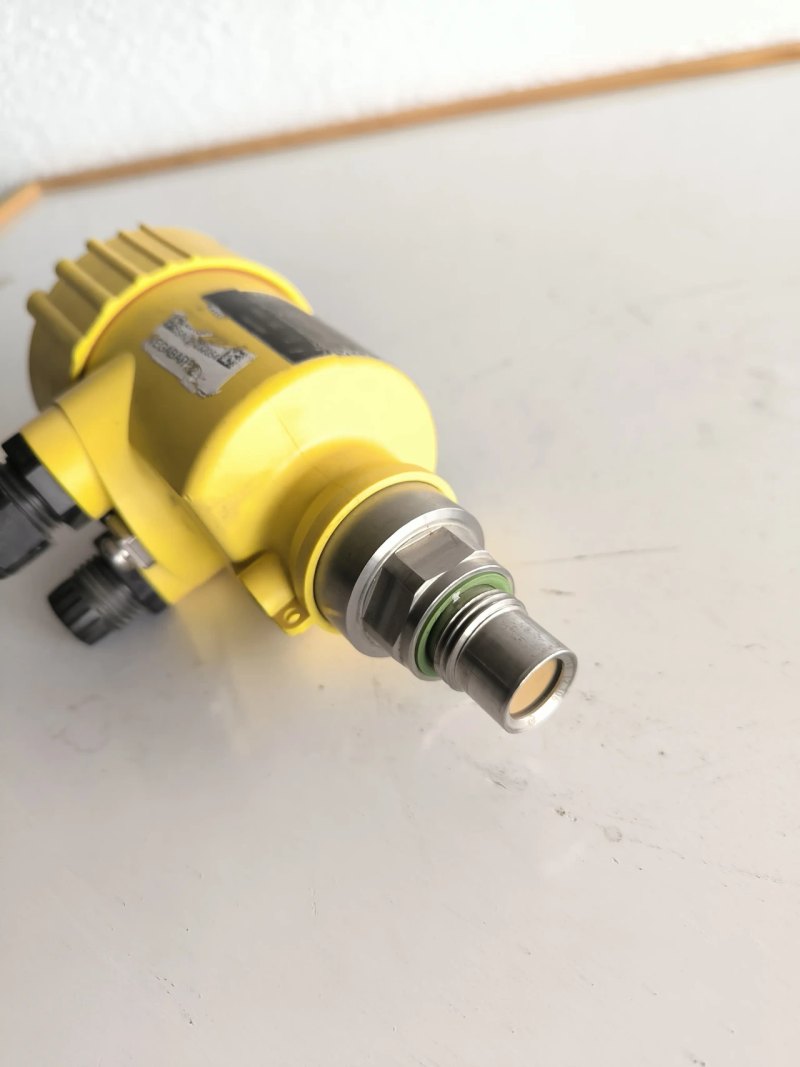 PRESSURE TRANSMITTER VEGABAR 82 ATEX