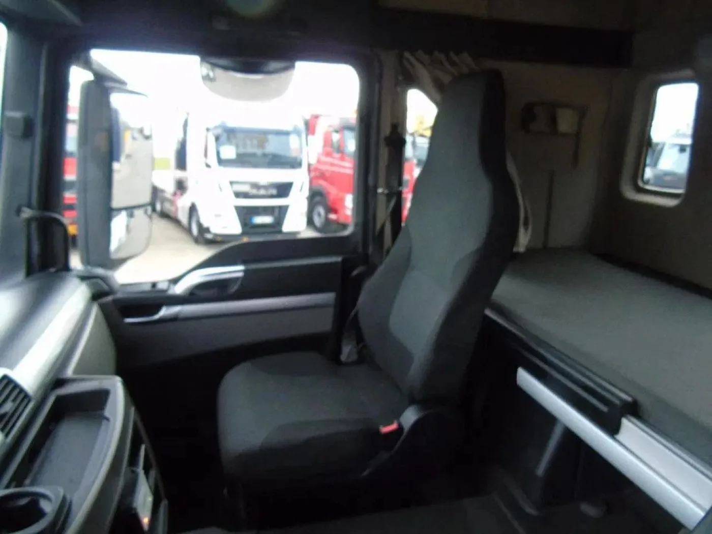 MAN TGS 28.470 + 20T hook + 6x2 - 7