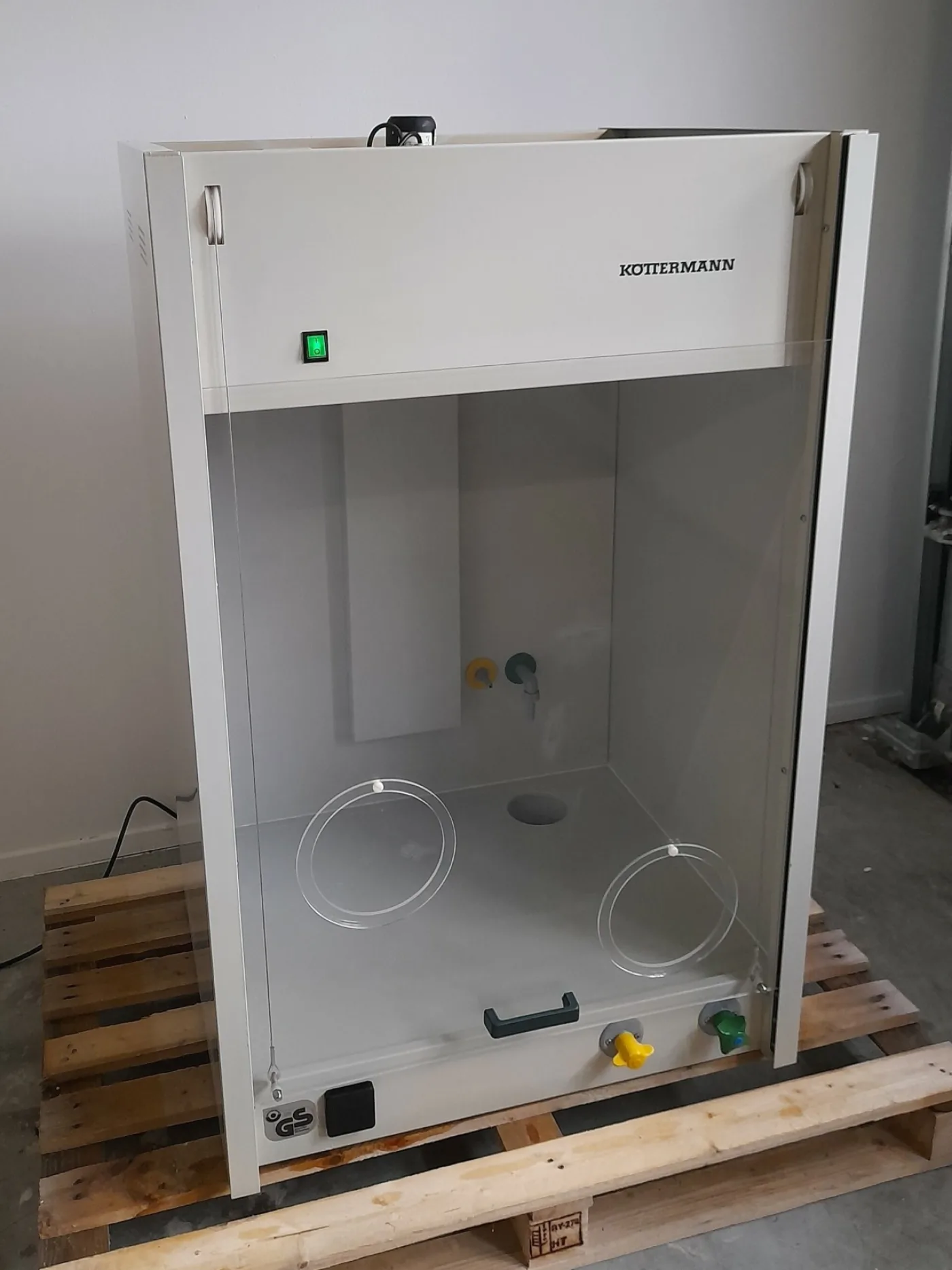 1359 - Used Köttermann benchtop fume hood - 1